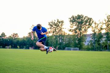 瓜迪奥拉放弃联手梅西，婉拒小贝重金邀约，无意执教迈阿密国际（配图示意）